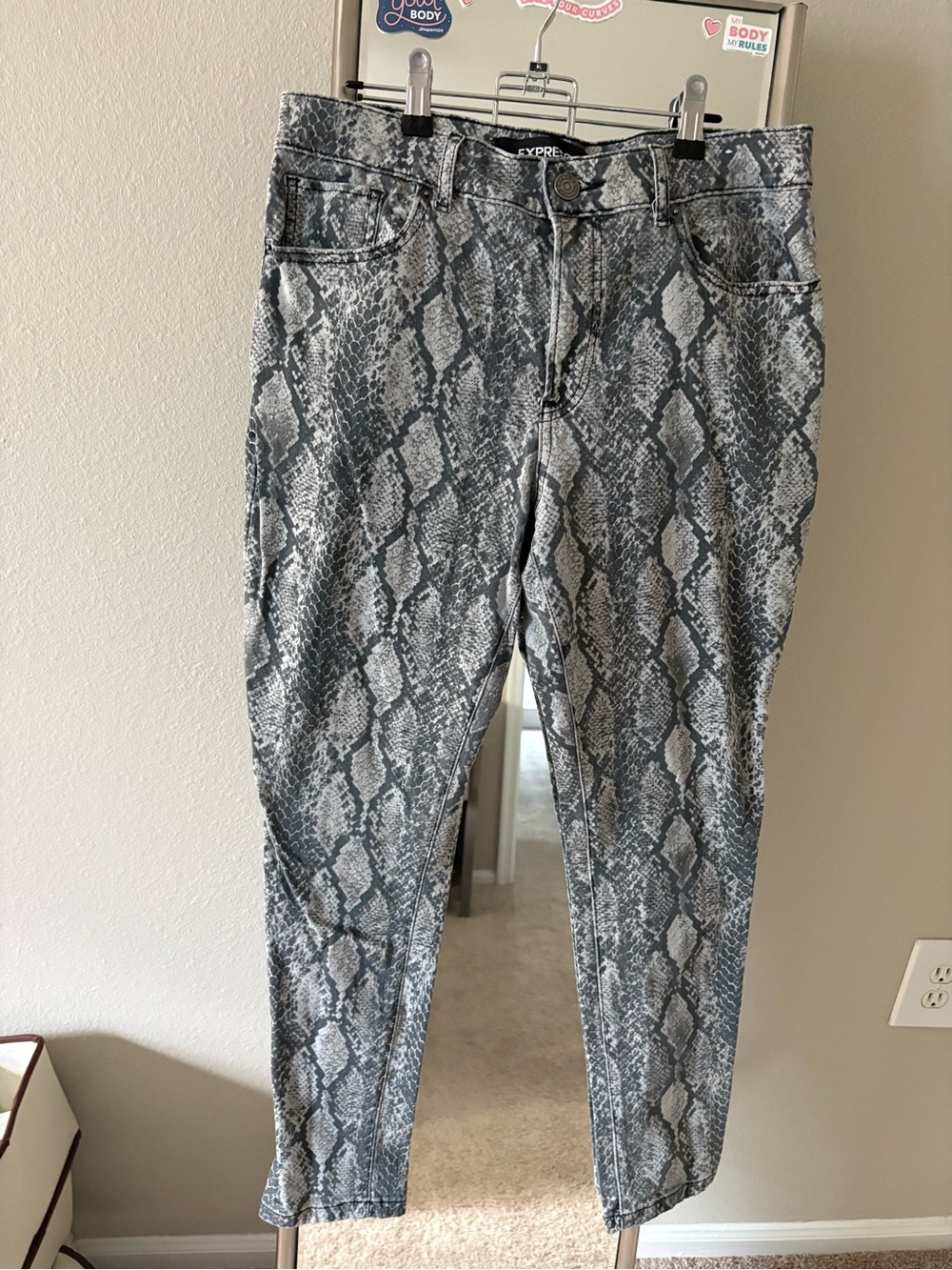 Express Gray Snake-Print Ankle Jeans